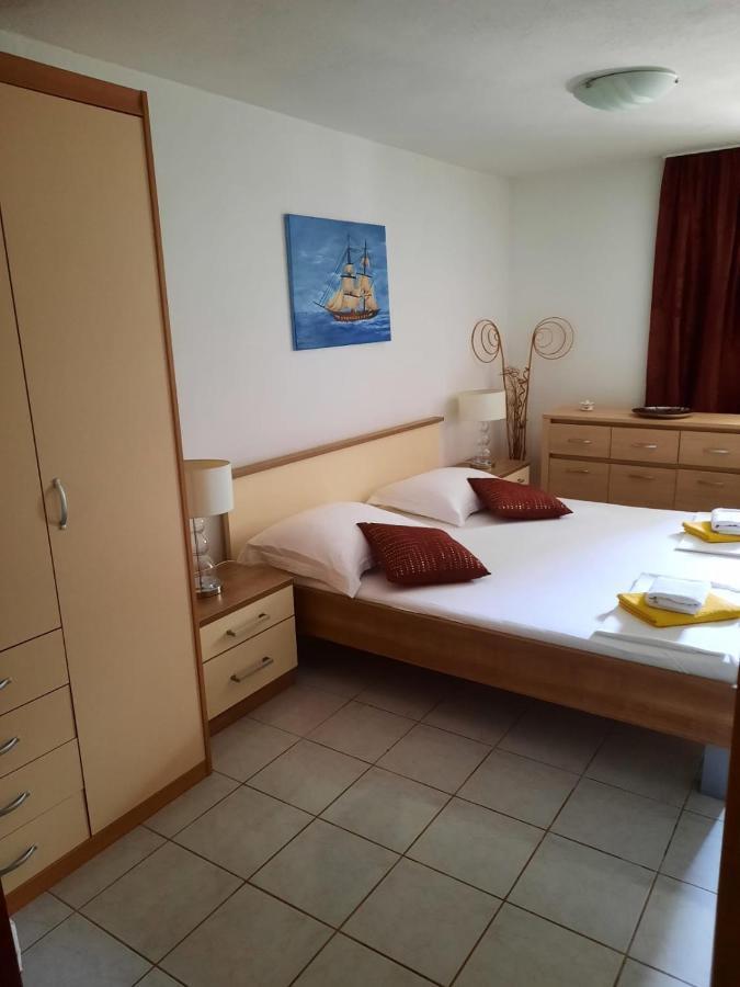 Apartments Sole Сумартин Екстериор снимка