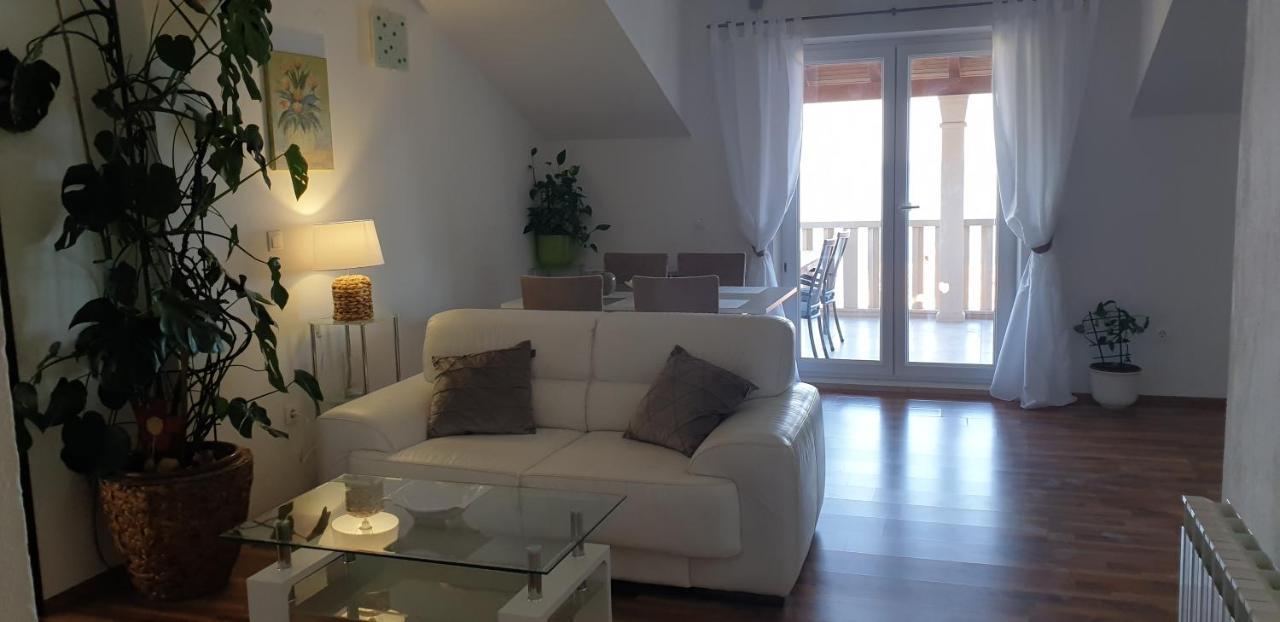 Apartments Sole Сумартин Екстериор снимка